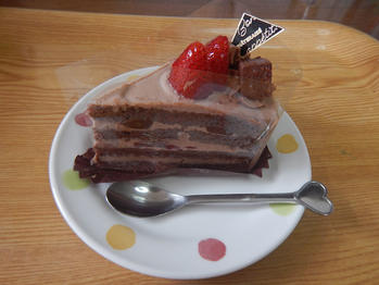 シャトレーゼ チョコショートケーキ