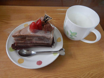 シャトレーゼ チョコショートケーキ