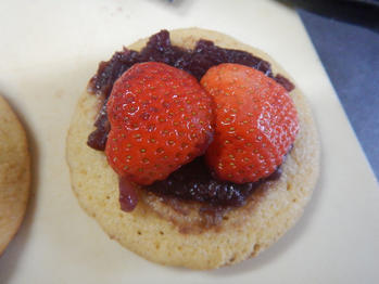 いちご どら焼き