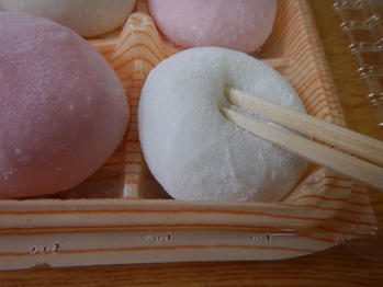 あわしま堂　大福　いちご