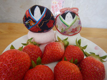 あわしま堂　大福　いちご