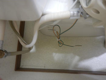 温水洗浄便座 漏電